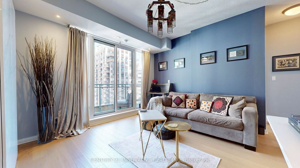 Photo of 35 Hayden Street E #1510, Toronto, ON M4Y 3C3 (MLS # C12427439)