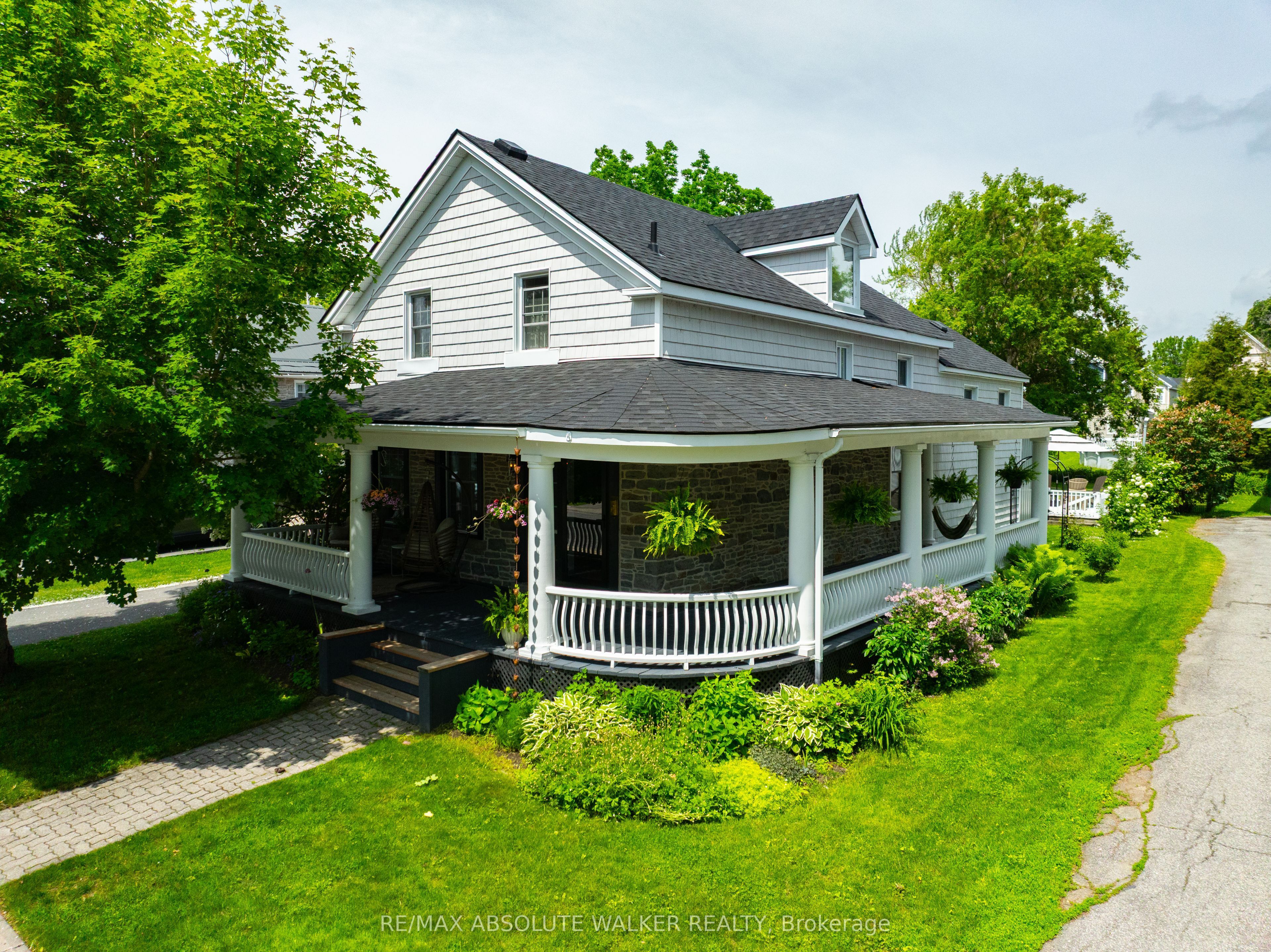 Photo 1 of 44 — 652 Henry Street W, Prescott, ON K0E 1T0