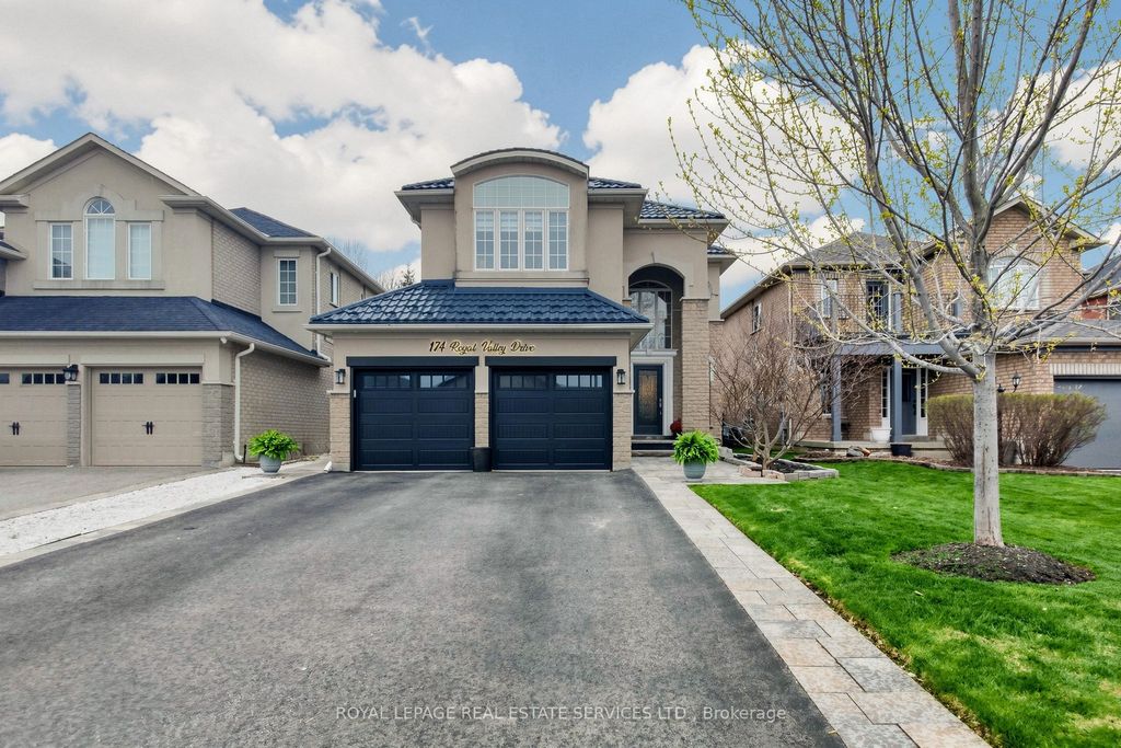 Photo of 174 Royal Valley Drive, Caledon, ON L7C 1C9 (MLS # W13065942)