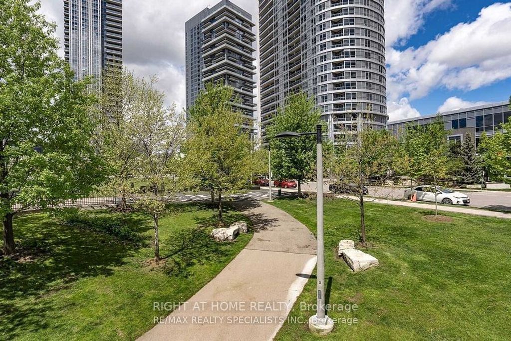 Photo of 151 Village Green Square #609, Toronto, ON M1S 0K5 (MLS # E12580484)