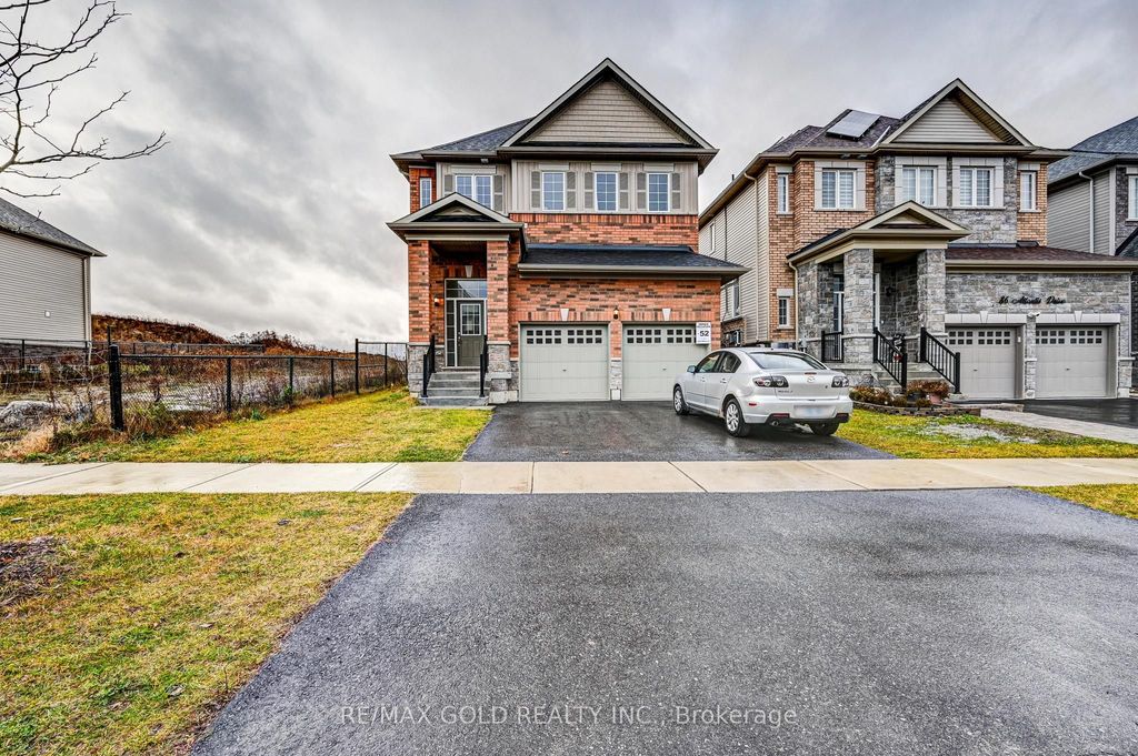 Photo of 84 Atlantis Drive W, Orillia, ON L3V 8L4 (MLS # S12456892)