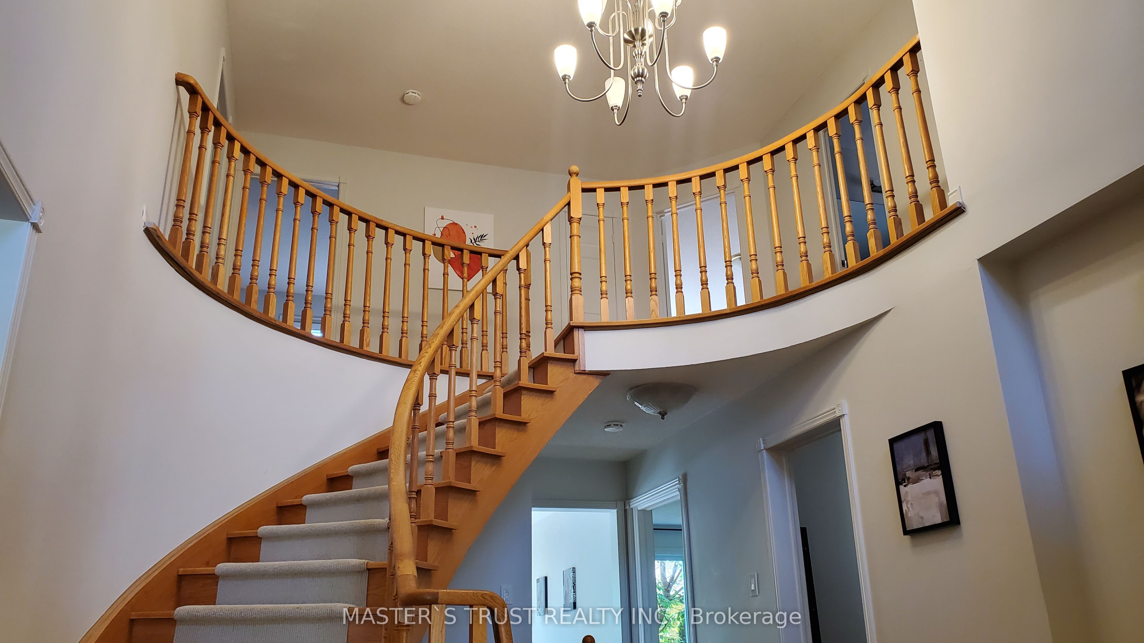 1272 Sir David Drive
