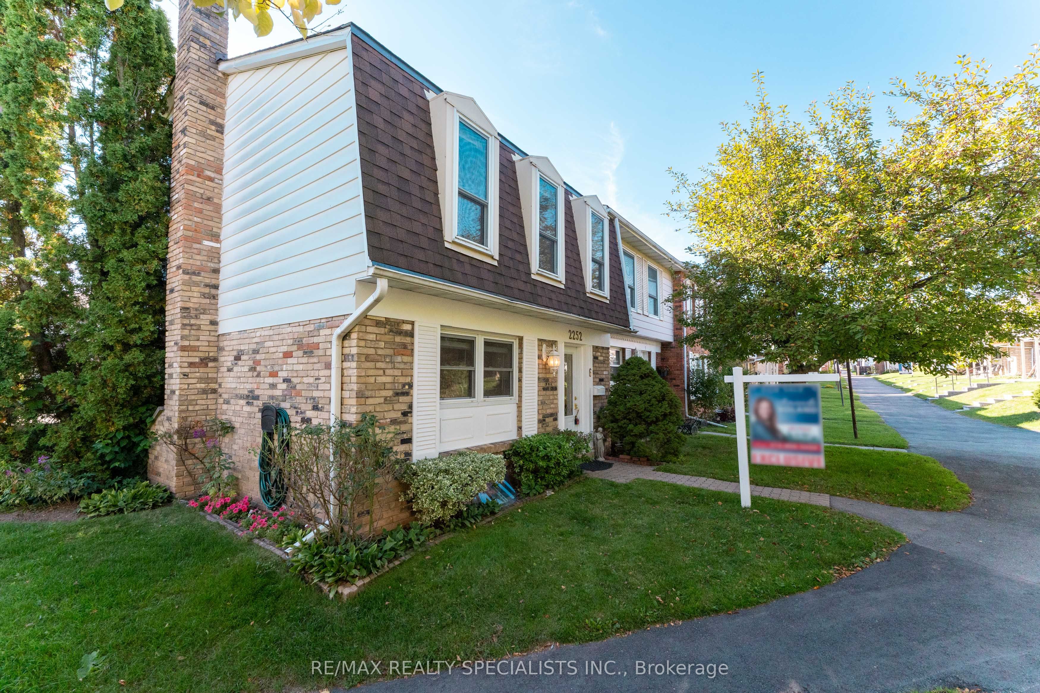 2252 Upper Middle Road 6