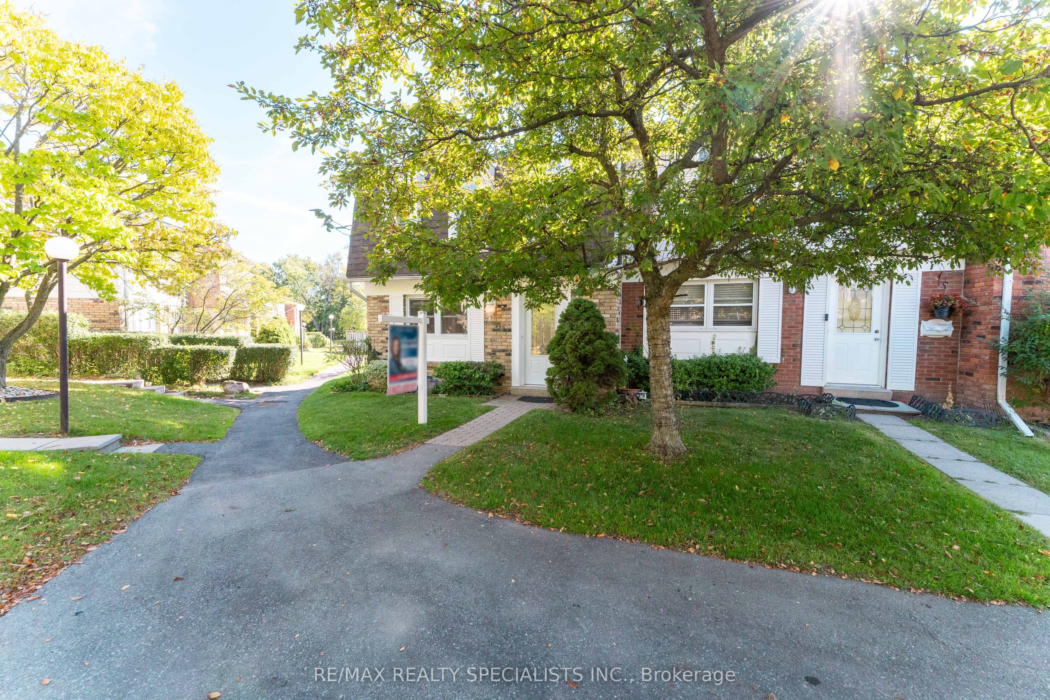 2252 Upper Middle Road 6
