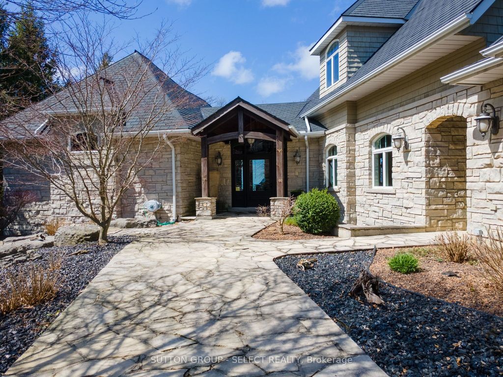 Photo of 4544 Lakeshore Road, Plympton-Wyoming, ON N0N 1J6 (MLS # X13111150)