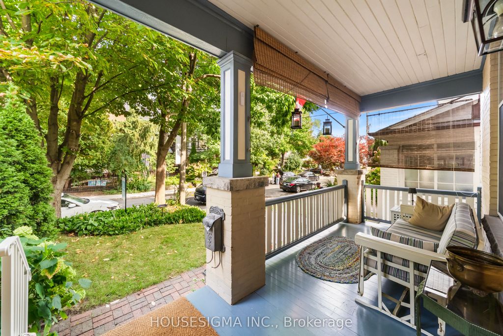 Photo of 172 Ashdale Avenue, Toronto, ON M4L 2Y9 (MLS # E12415589)