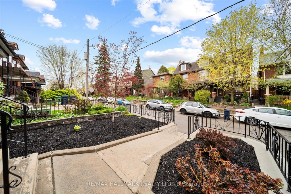 Photo of 454 Concord Avenue, Toronto, ON M6H 2P8 (MLS # W13114178)