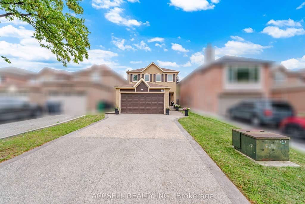 Photo of 32 Niles Court, Brampton, ON L6S 5T5 (MLS # W13554928)