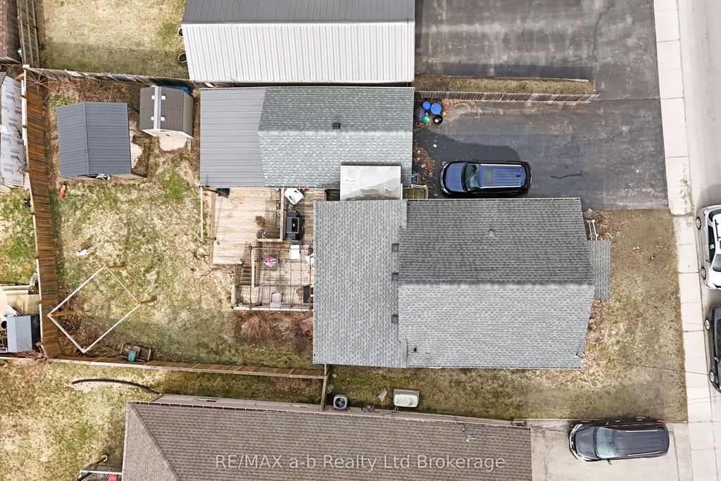 Photo of 100 East Park Drive, Woodstock, ON N4S 3N2 (MLS # X12869120)