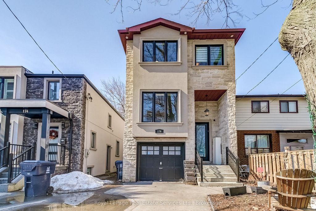 Photo of 176 Leyton Avenue, Toronto, ON M1L 3V6 (MLS # E12830466)