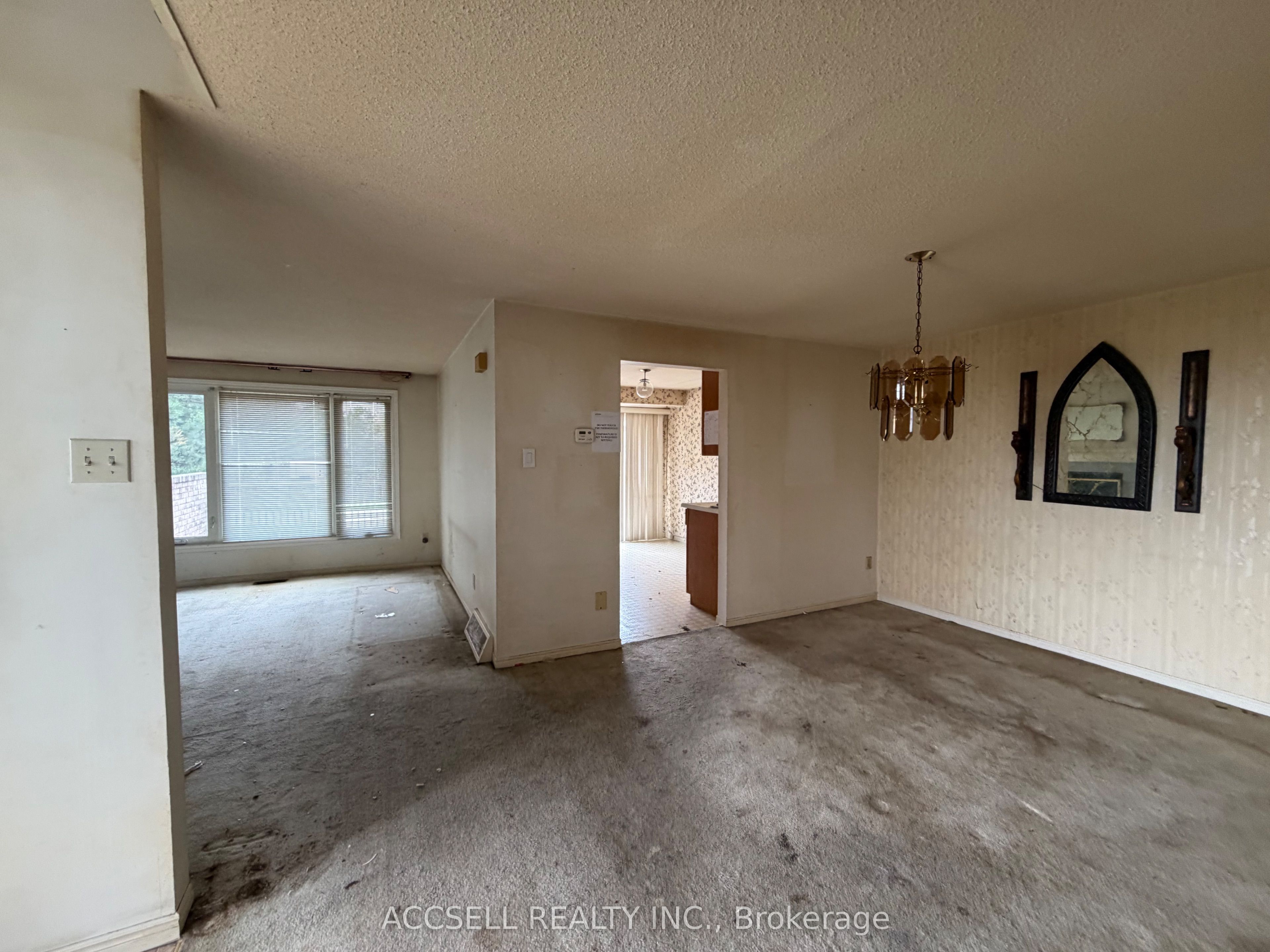 1510 Upper Middle Road 4