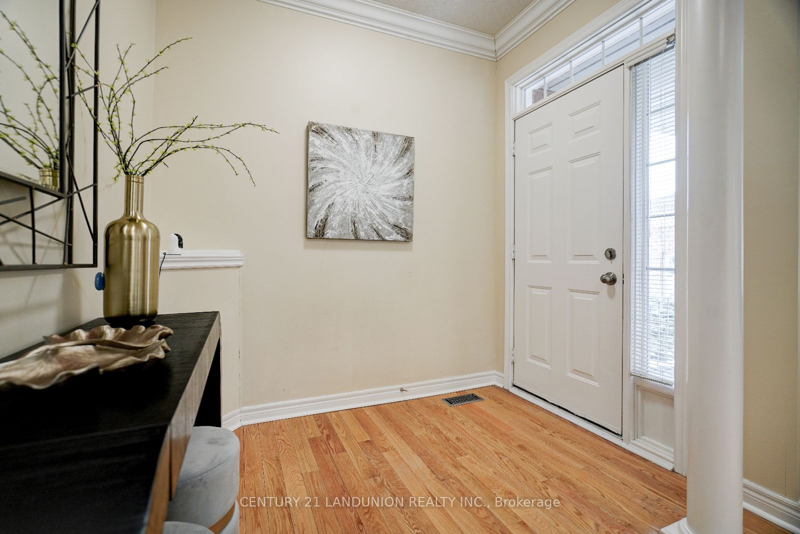 17 Monaco Crescent