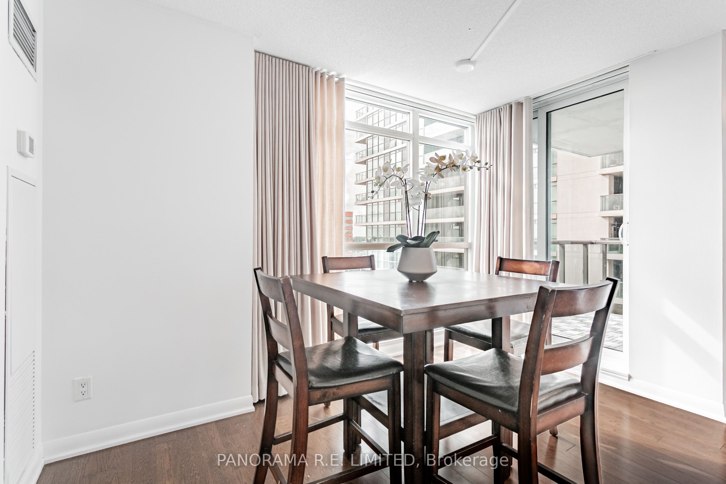 205 Sherway Gardens Road 810