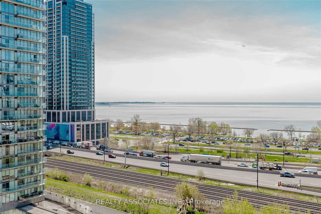 Photo of 105 The Queensway Way #813, Toronto, ON M6S 5B5 (MLS # W13000180)