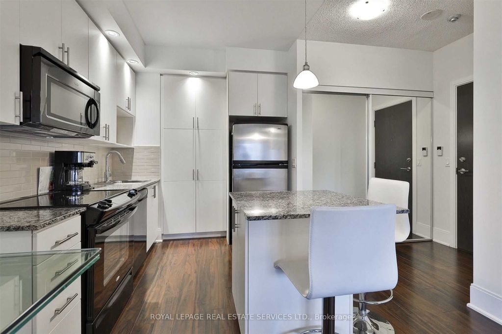 Photo of 181 Wynford Drive #412, Toronto, ON M3C 0C6 (MLS # C12302405)