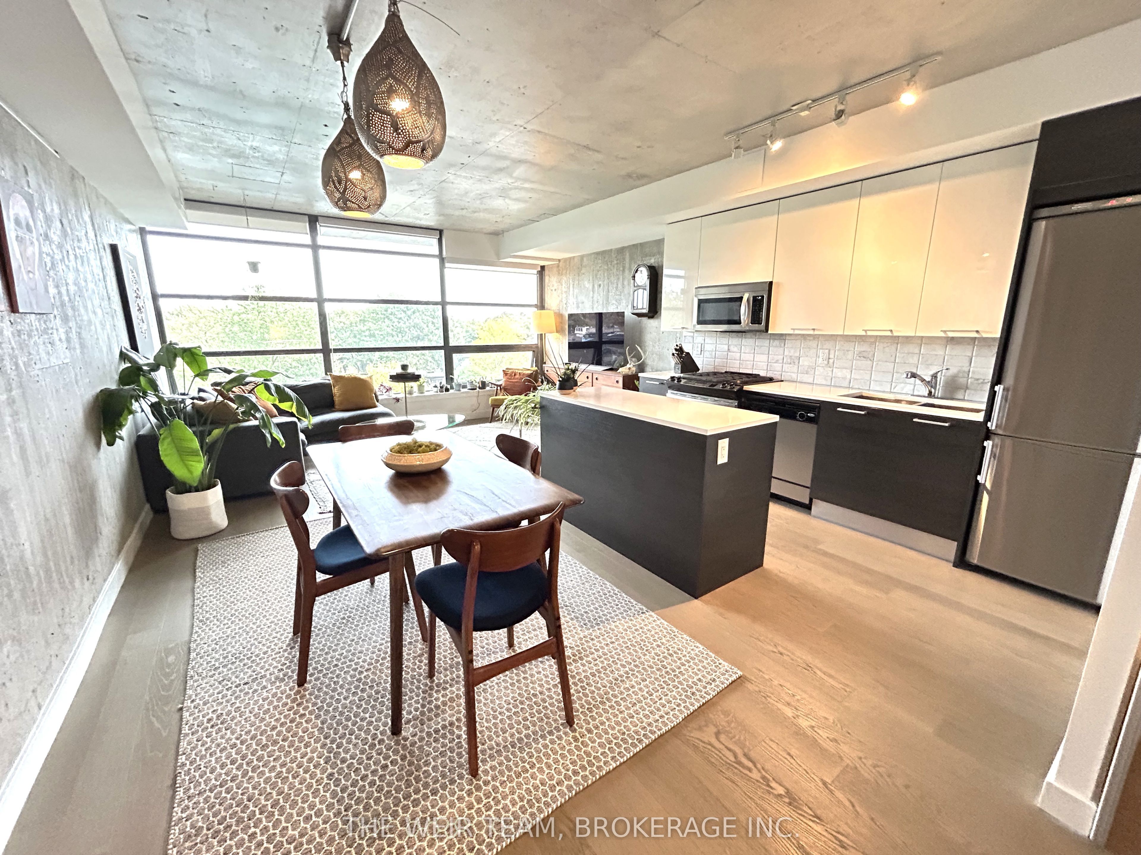 90 Broadview Avenue 502
