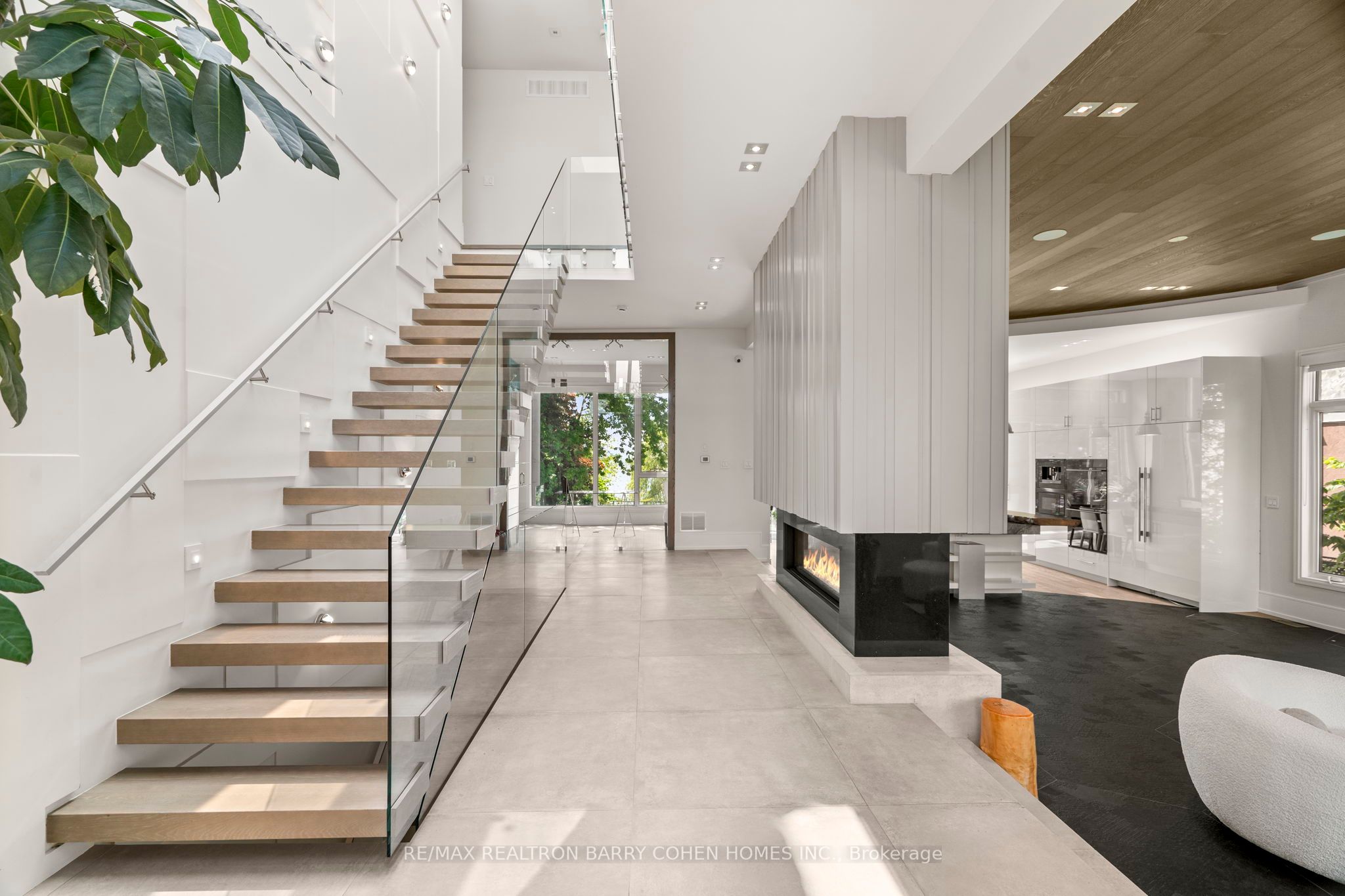 67 Lake Promenade N/A