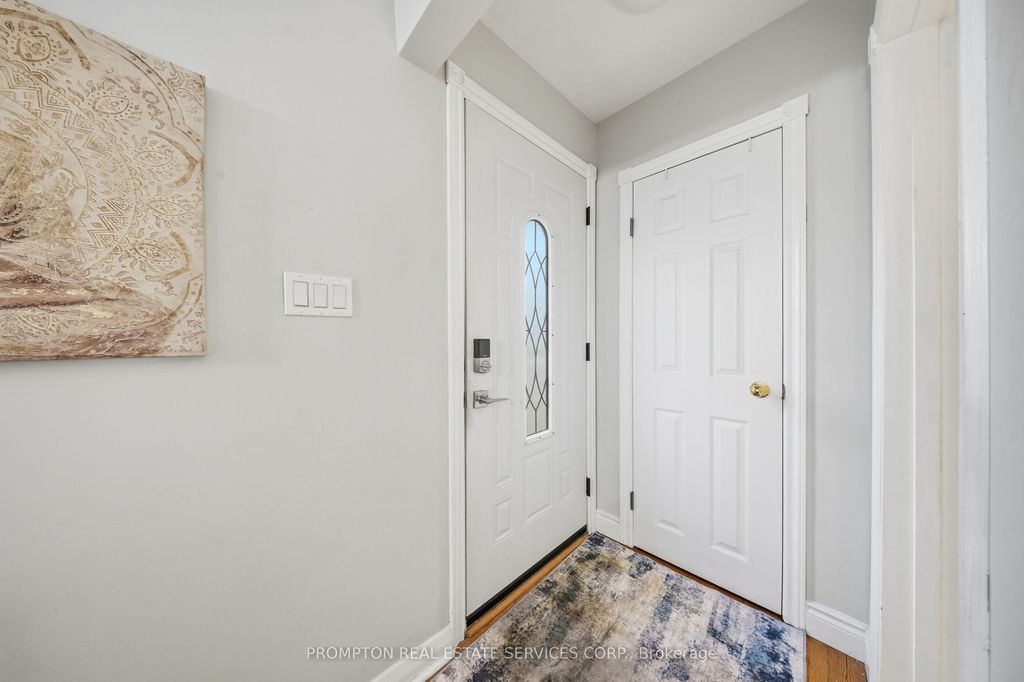 Photo of 16 Fernwood Crescent, Hamilton, ON L8T 3L1 (MLS # X12701550)