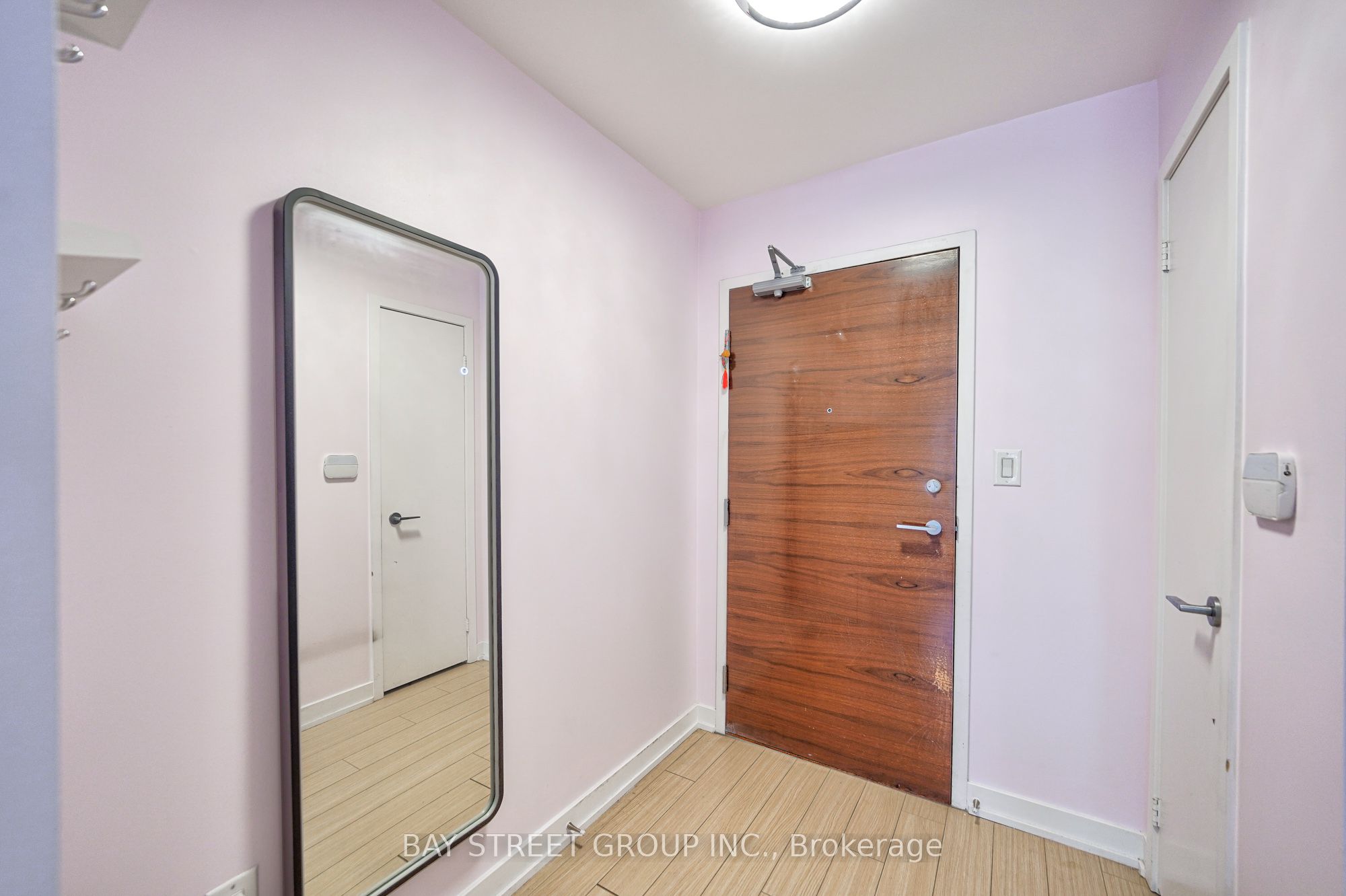 10 Capreol Court 820