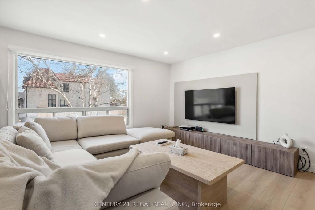 Photo of 26 Sir Bedevere Place, Markham, ON L3P 2W2 (MLS # N13006812)
