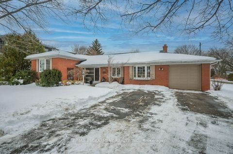 345 Sandlewood Road Oakville ON L6L 3S1