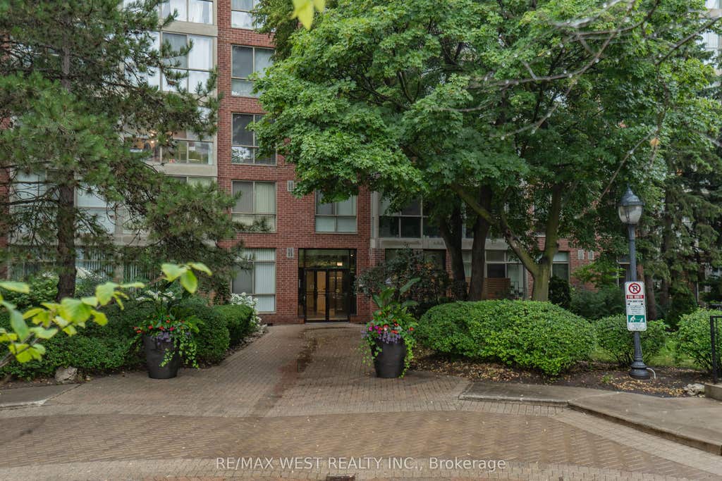 Photo of 24 Southport Street #749, Toronto, ON M6S 4Z1 (MLS # W13594602)