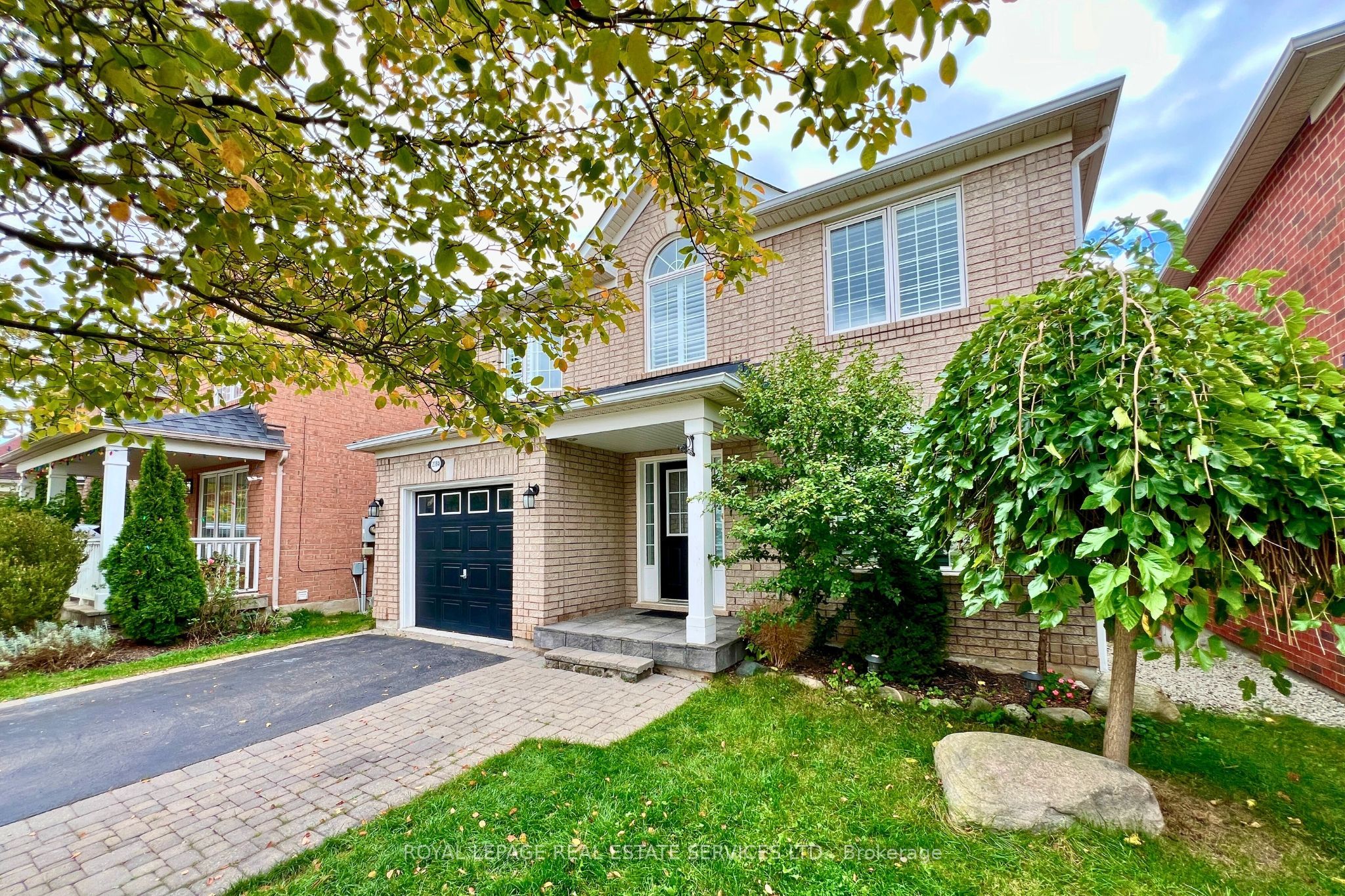 2384 Hollybrook Drive