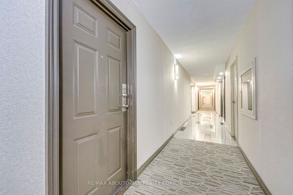 Photo of 1270 Maple Crossing Boulevard #1705, Burlington, ON L7S 2J3 (MLS # W12778024)