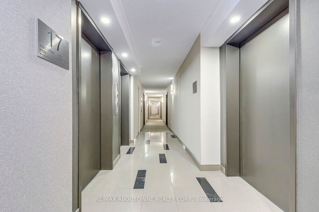 Photo of 1270 Maple Crossing Boulevard #1705, Burlington, ON L7S 2J3 (MLS # W12778024)