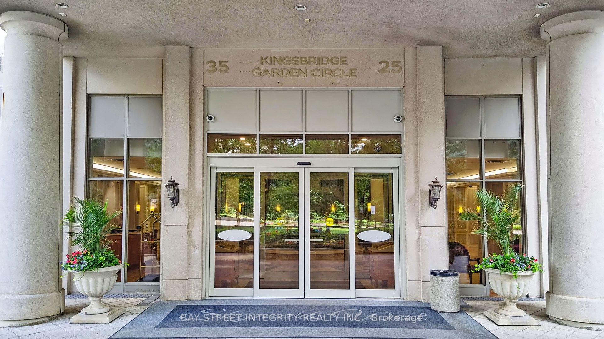 25 Kingsbridge Garden Circle 820