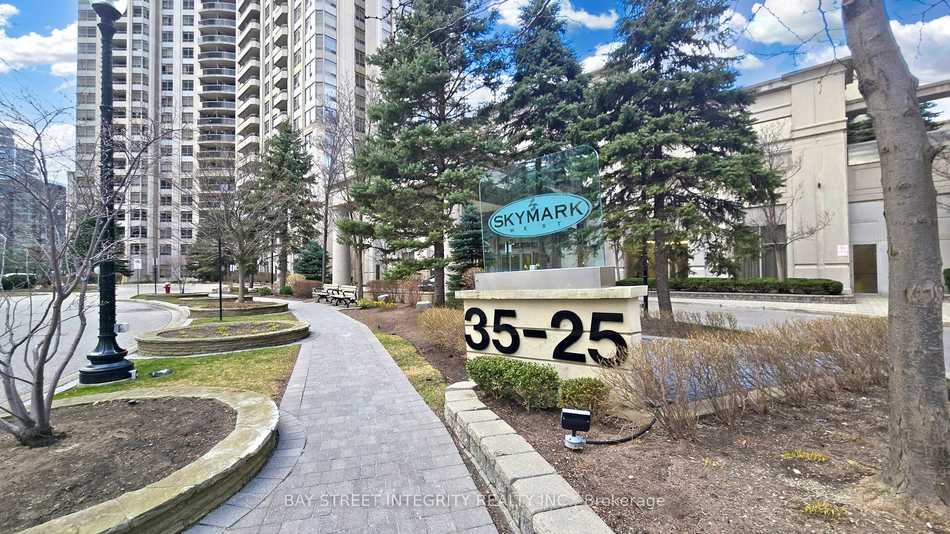 25 Kingsbridge Garden Circle 820