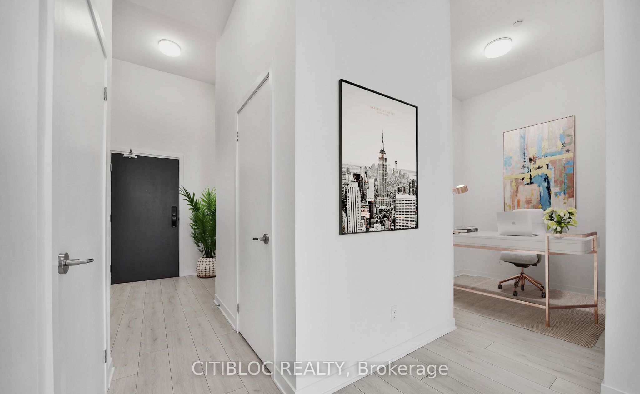405 Dundas Street W 108