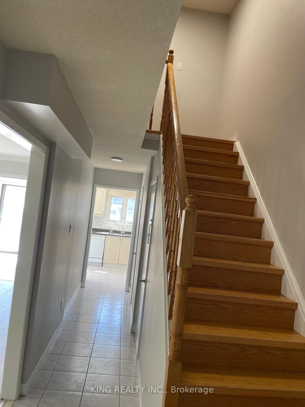 33 Rowe Court