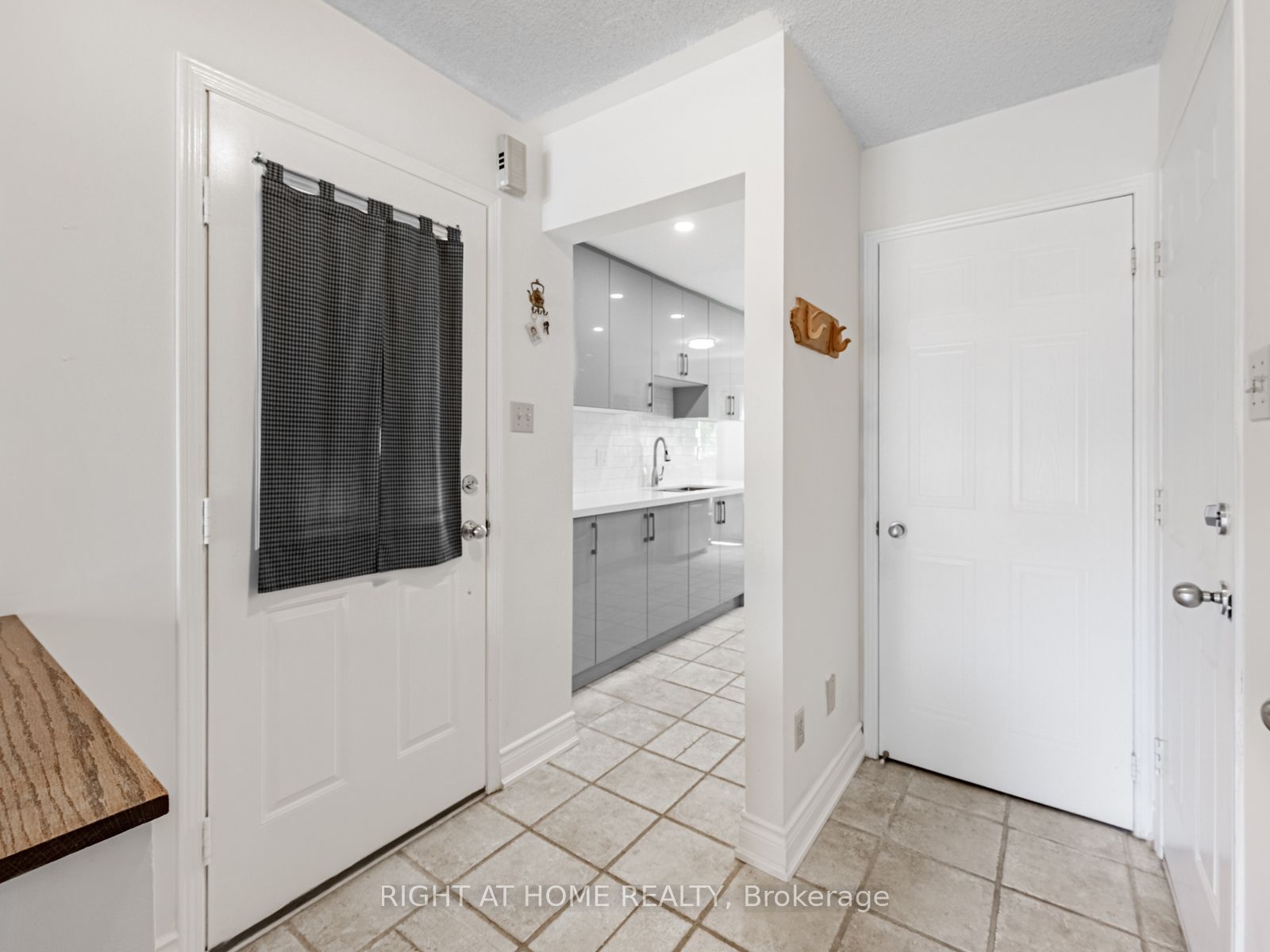 1129 Beechnut Road