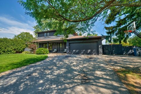 297 Sunset Drive Oakville ON L6L 3M5