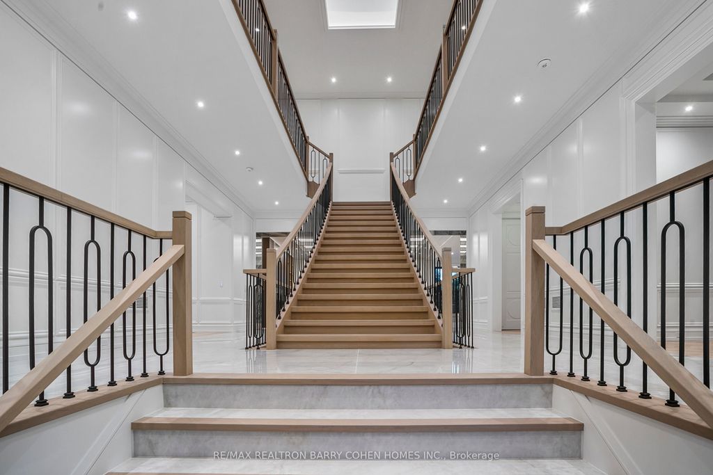 Photo of 27 Penwood Crescent, Toronto, ON M3B 3B1 (MLS # C12459838)