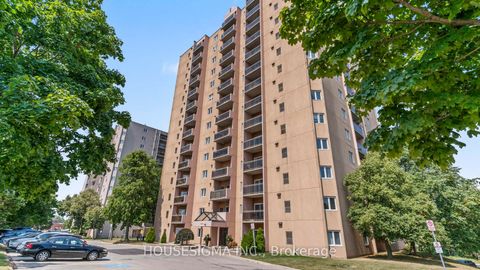 Photo of 860 Commissioners Road E #903, London South, ON N6C 5Y8 (MLS # X12444875)