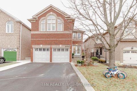 5547 Wheatland Court Mississauga ON L5V 2E4