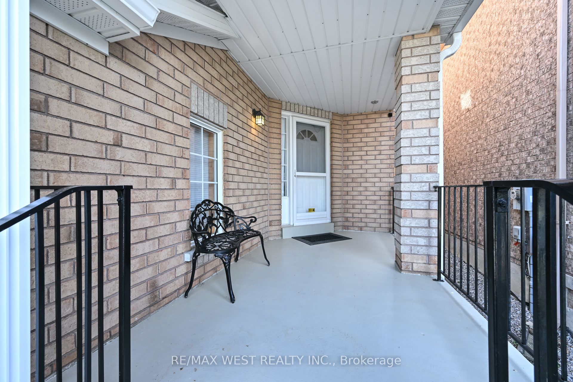 32 Crestridge Drive