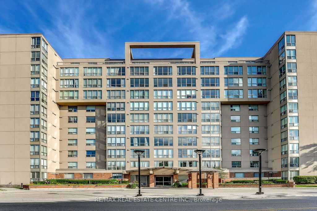 Photo of 1110 WALDEN Circle #PH3, Mississauga, ON L5J 4R3 (MLS # W13064816)