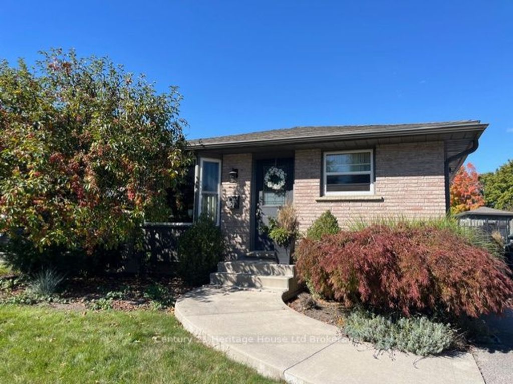 Photo of 55 Denrich Avenue, Tillsonburg, ON N4G 4X6 (MLS # X12653334)