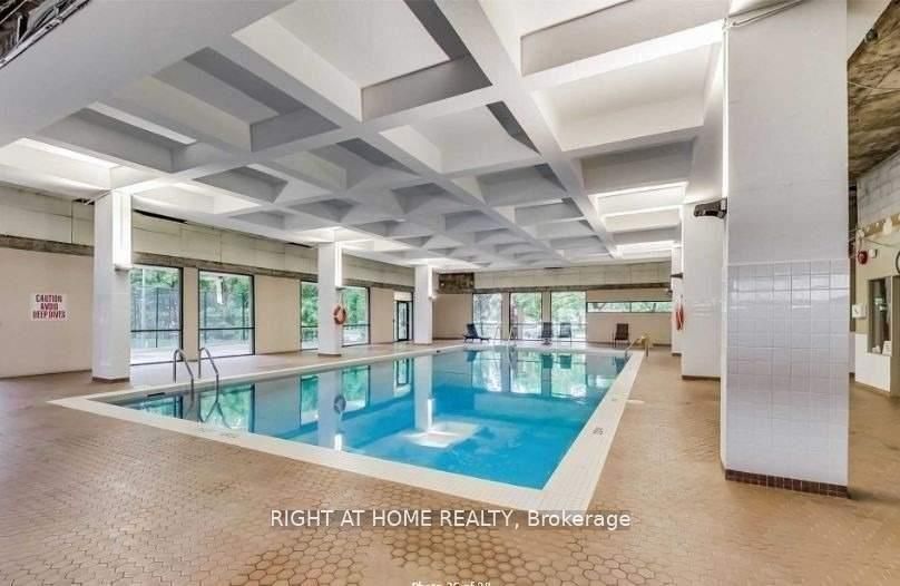 1 Royal Orchard Boulevard 1107