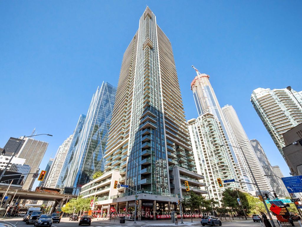 Photo of 33 Bay Street #3104, Toronto, ON M5J 2Z3 (MLS # C12443423)