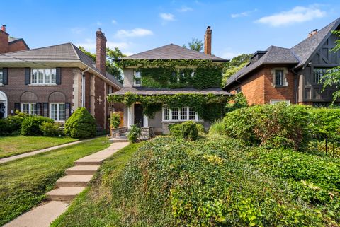 38 Whitehall Road Toronto ON M4W 2C6