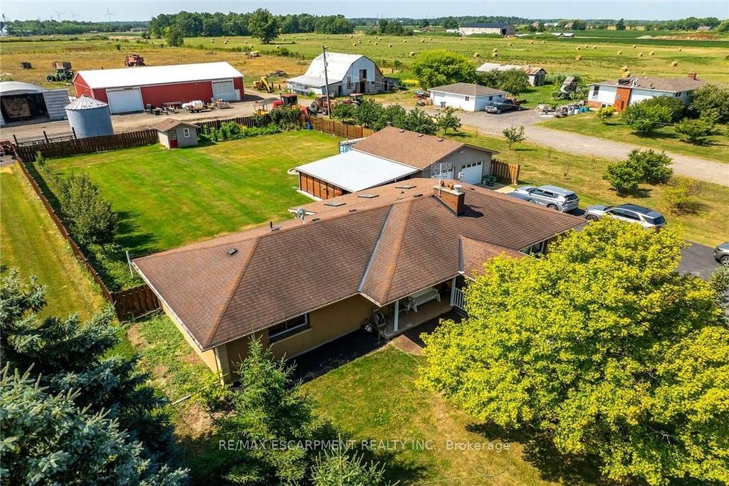 Photo of 982 HIGHLAND Road E, Hamilton, ON L8J 3G9 (MLS # X12649278)