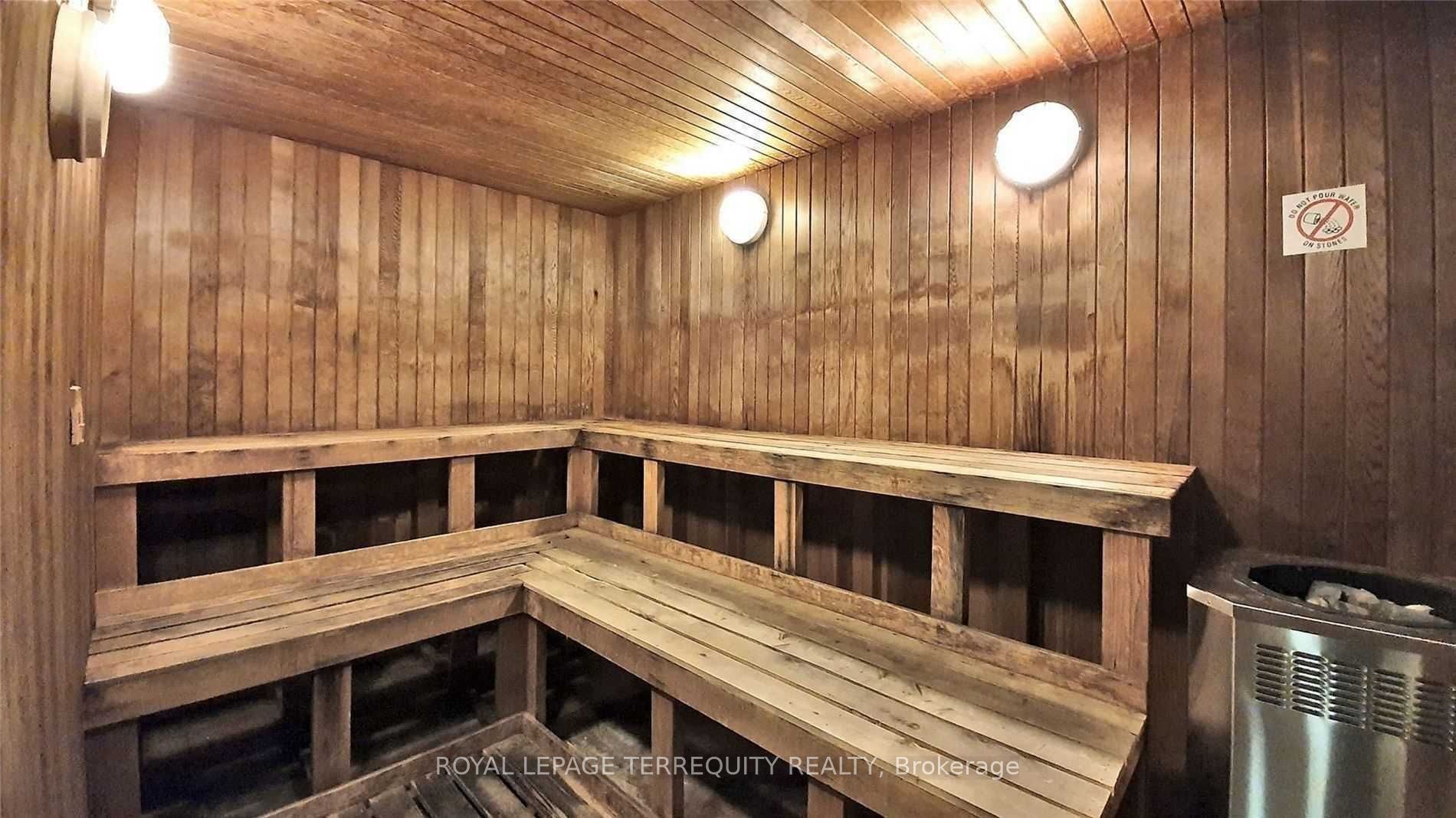 339 Rathburn Road W 2212