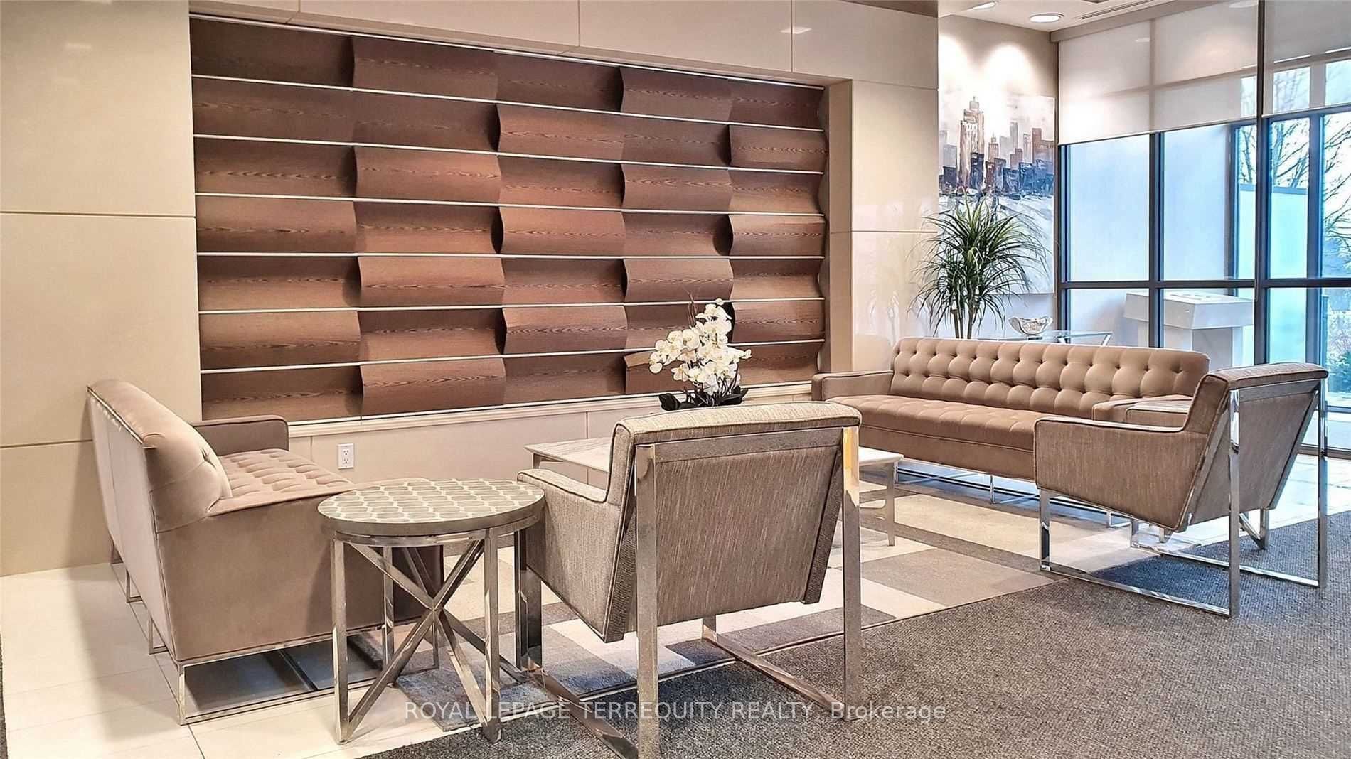 339 Rathburn Road W 2212