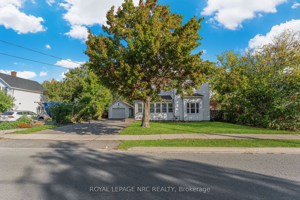 Photo of 204 GILMORE Road, Fort Erie, ON L2A 2M3 (MLS # X12450049)
