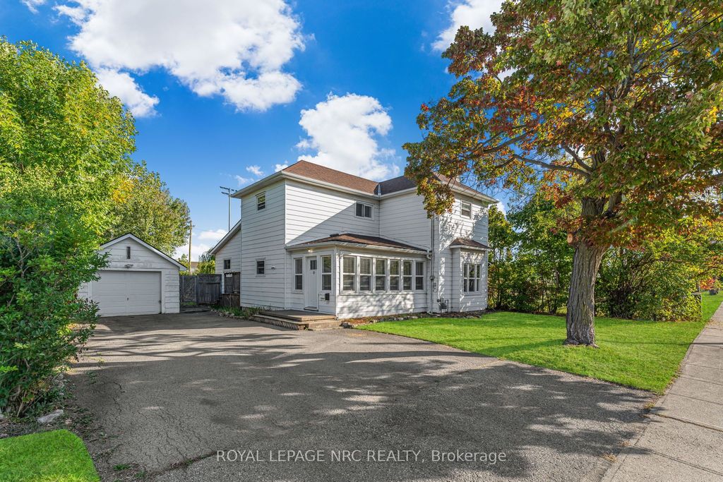 Photo of 204 GILMORE Road, Fort Erie, ON L2A 2M3 (MLS # X12450049)