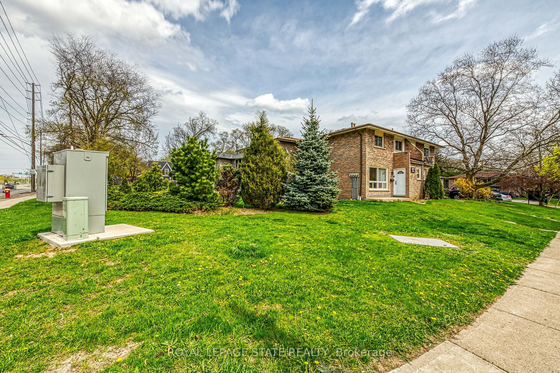 977 Francis Road 2